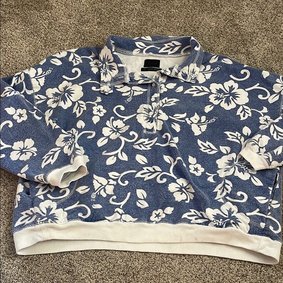 Put from under Hawaiian flower pull over small - Picture 1 of 5